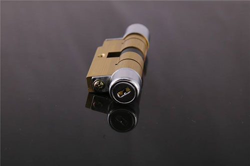 安龙李文锁城开锁公司开锁一般多少钱，开自家大门锁